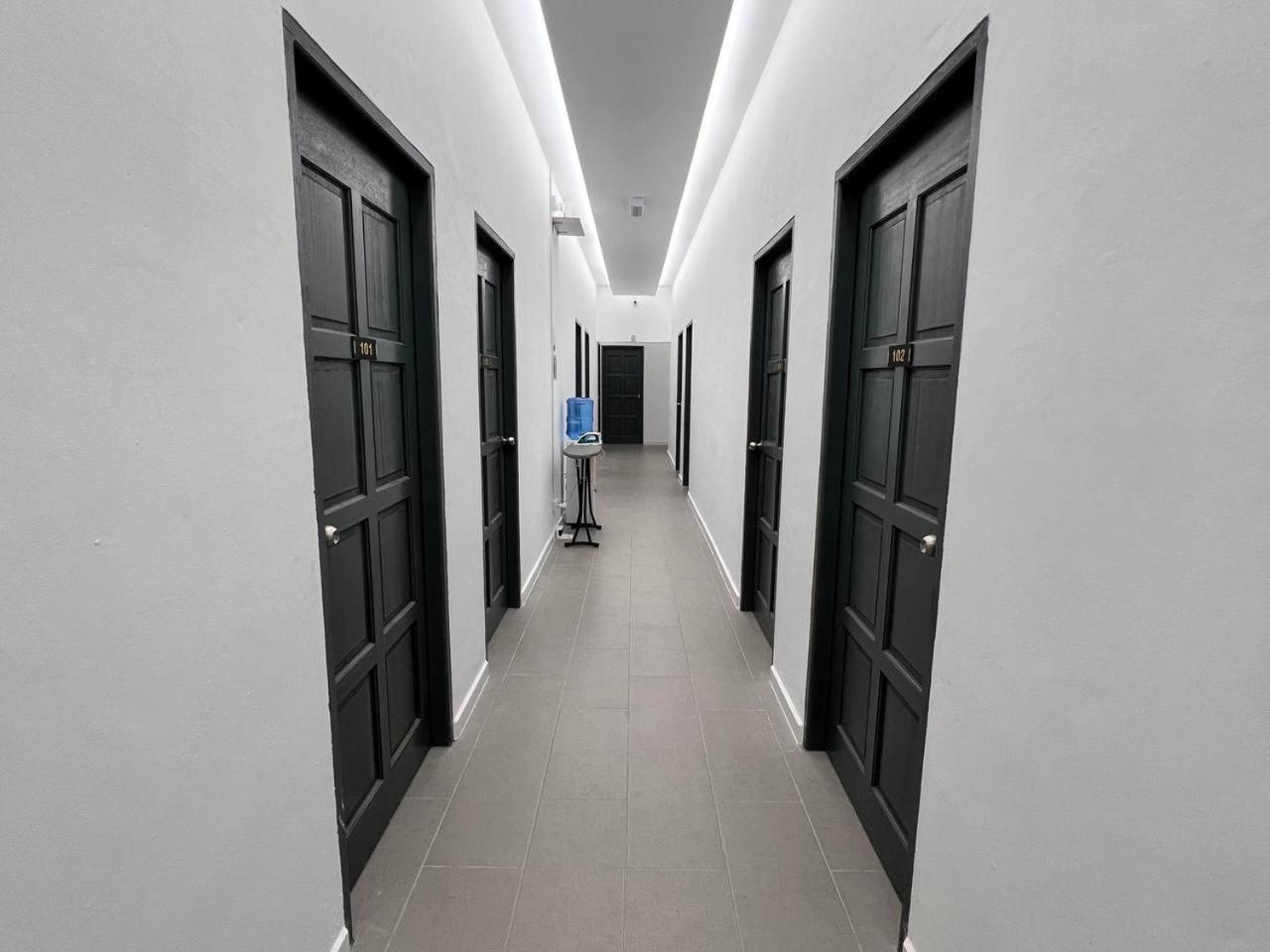 Ij Lodge Miri Zewnętrze zdjęcie